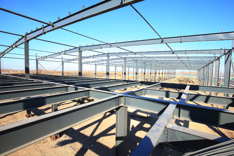 Cara Memilih Besi Baja yang Tepat untuk Konstruksi Anda